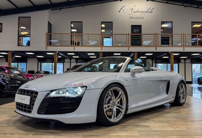 Audi R8 Spyder V10 5.2 FSI QUATTRO R-Tronic / 57 Gris Mtallis de 2012