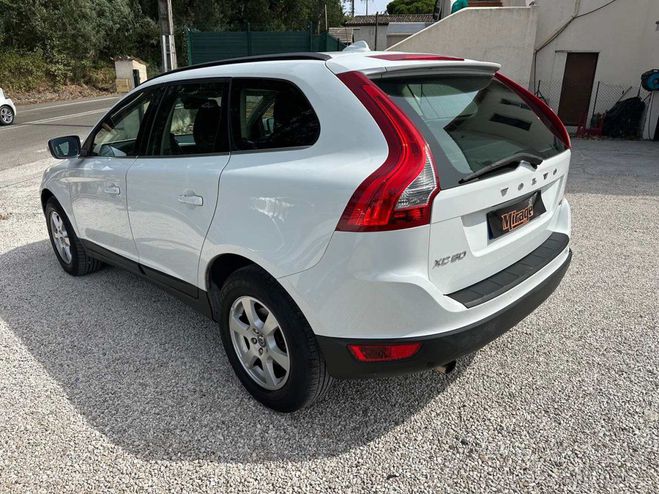Volvo XC60 D3 DRIVE 163 MOMENTUM BLANC de 2012
