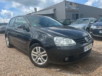  Voir détails -Volkswagen Golf V 1.9 TDI 105 SPORT à Uckange (57)