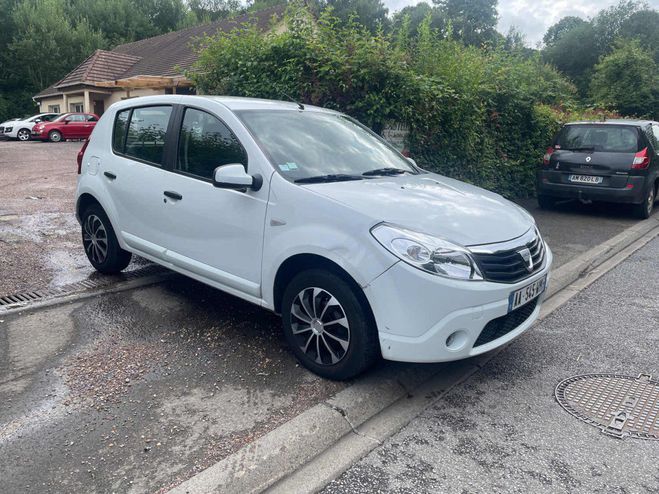 Dacia Sandero 1.4 MPI 75CV Blanc Laqu de 2009