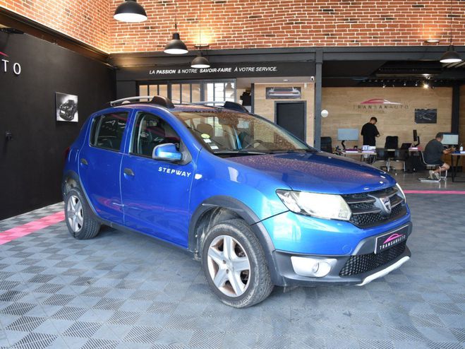 Dacia Sandero 1.5 dCi 90 Stepway Prestige / ATTELAGE / Bleu de 2012