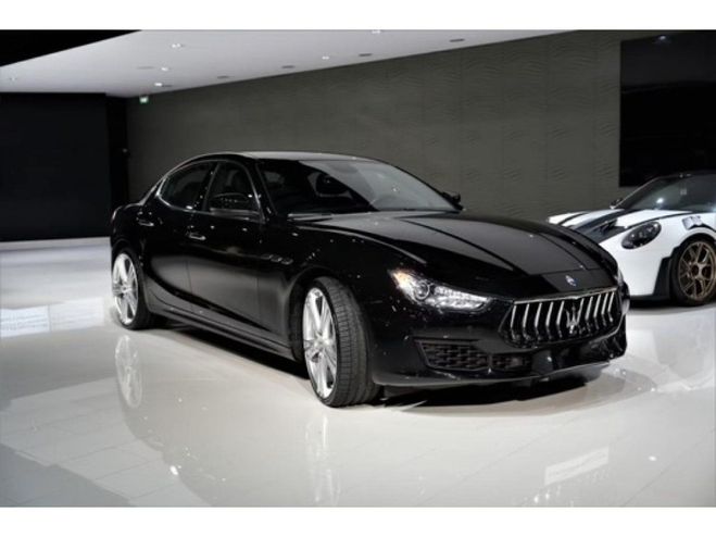 Maserati Ghibli 3.0 V6 Diesel S&S - BVA 2013 BERLINE . P Noir de 2017