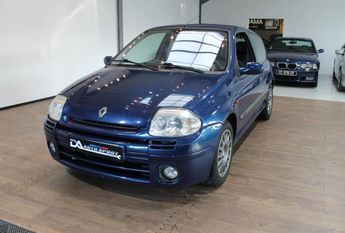  Voir détails -Renault Clio 2.0i 16V II BERLINE Sport PHASE 1 à Saint-Andr-de-Corcy (01)