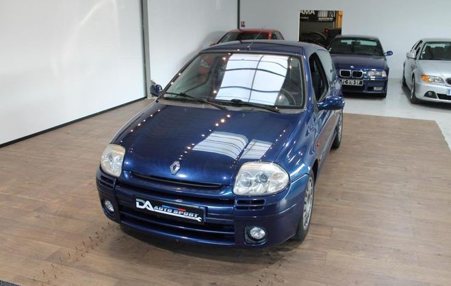Renault Clio 2.0i 16V II BERLINE Sport PHASE 1 INCONNU de 2001