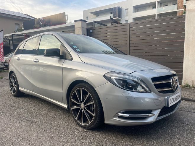 Mercedes Classe B 200 CDI Sport 7G-DCT gris metal de 2014
