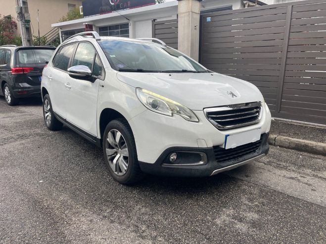 Peugeot 2008 1.2 PureTech Allure Couleur blanc mtal de 2015