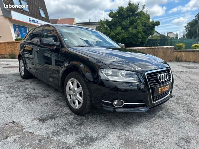Audi A3 Sportback 1.6 TDI 105 AMBIENTE START-STO Noir de 2013