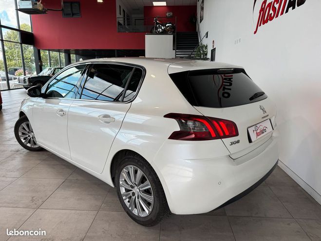 Peugeot 308 II PHASE THP EAT8 130cv-BVA-2021 Blanc de 2021