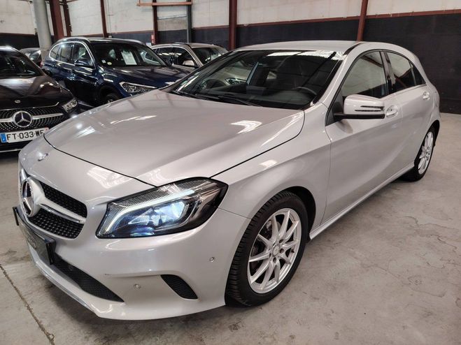 Mercedes Classe A III (2) 180 Fascination 7G-DCT INCONN de 2015