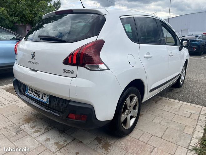 Peugeot 3008 (2) 1.6 BLUEHDI 120 ALLURE Blanc de 2016