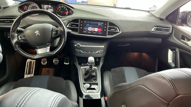 Peugeot 308 1.2 PURETECH 110CH E6.C S&S TECH EDITION Noir de 2018