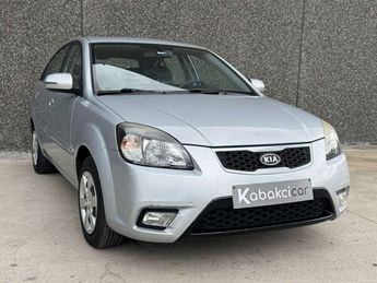  Voir détails -Kia Rio 1.4i Easy--CLIM-USB-GARANTIE 12 MOIS-- à Cuesmes (70)