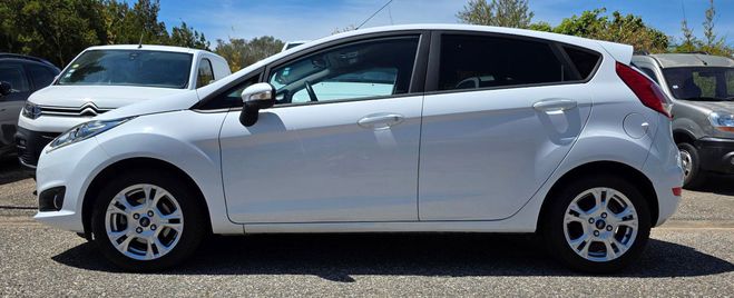 Ford Fiesta  blanc de 2017