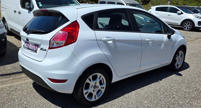 Ford Fiesta  blanc de 2017