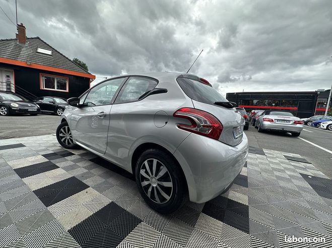 Peugeot 208 1.2 VTI ACTIVE 3P Gris de 2014