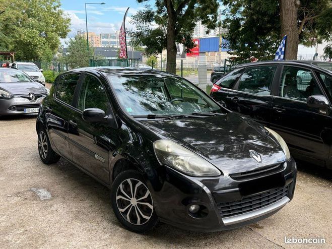 Renault Clio 3 1.5 dCi 75CV Phase 2 Anne 11-2011 CT  Noir de 2012