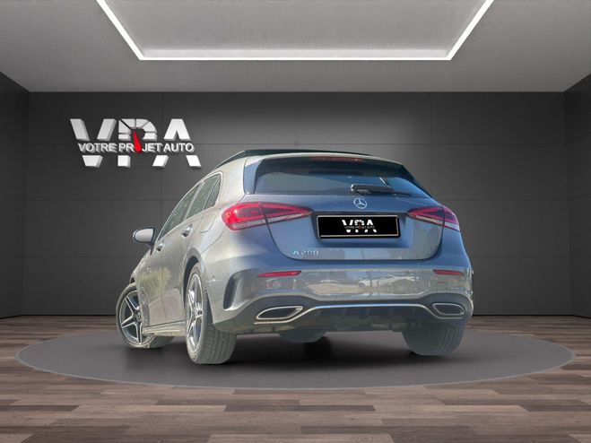 Mercedes Classe A 200  AMG Line  163 ch  Toit panoramiq Gris de 2019
