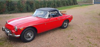  Voir détails -MG MGB rouge  à Igornay (71)
