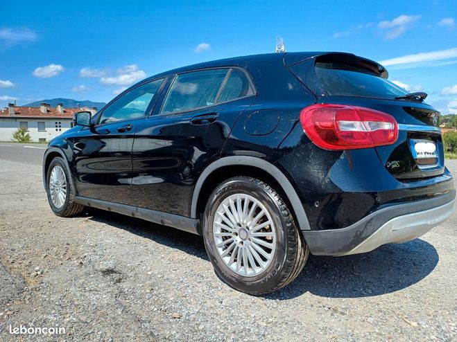 Mercedes Classe GLA Classe 180 cdi INTUITION PACK CUIR Noir de 2015