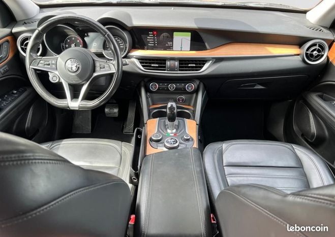 Alfa romeo Stelvio 2.2 D 210 EXECUTIVE Q4 BVA OPTION ++ COU Gris de 2017