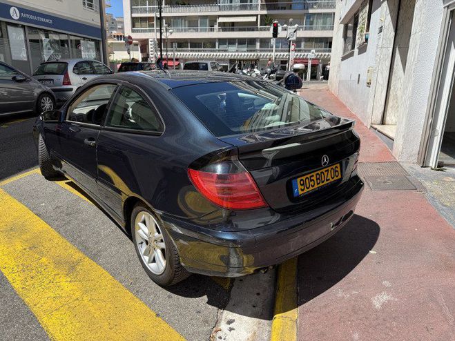 Mercedes Classe C Coupe Sport 180K BV6 Bleu de 2004
