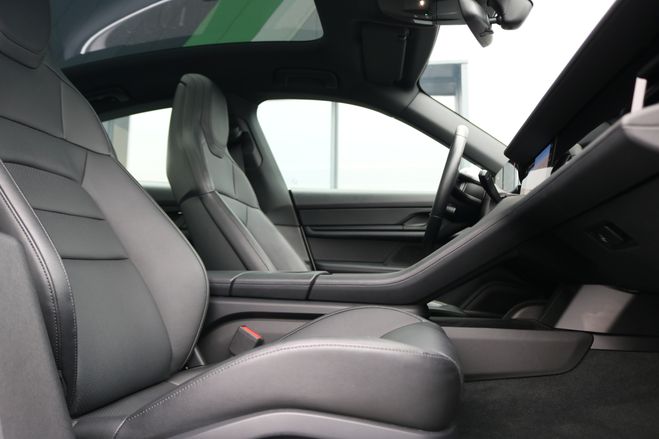 Porsche Taycan 571 avec batterie performance plus  Blanc de 2020