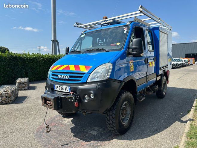 Iveco Daily 38490 ht 4x4 double cabine Bleu de 2010