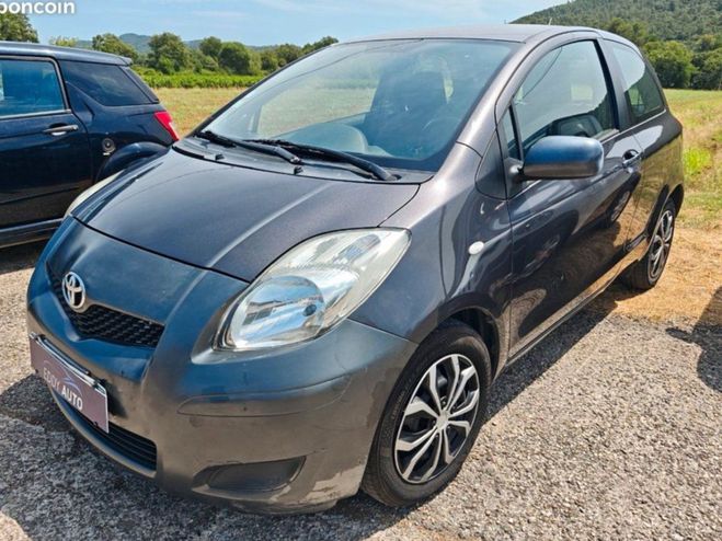 Toyota Yaris 1.3 vvti Grise de 2009