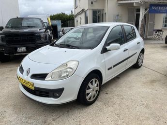  Voir détails -Renault Clio 1.5 dCi - 70 III AUTHENTIQUE à Mrignac (33)