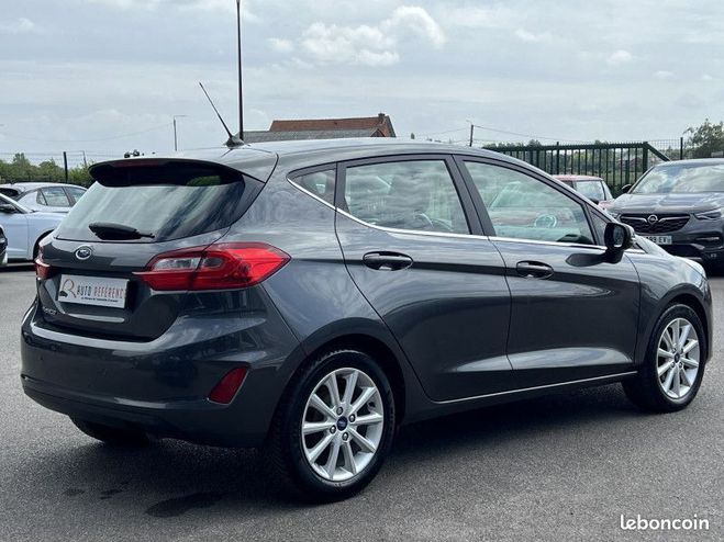 Ford Fiesta 1.0 ECOBOOST 100CH STOP&START TITANIUM 5 Gris de 2018