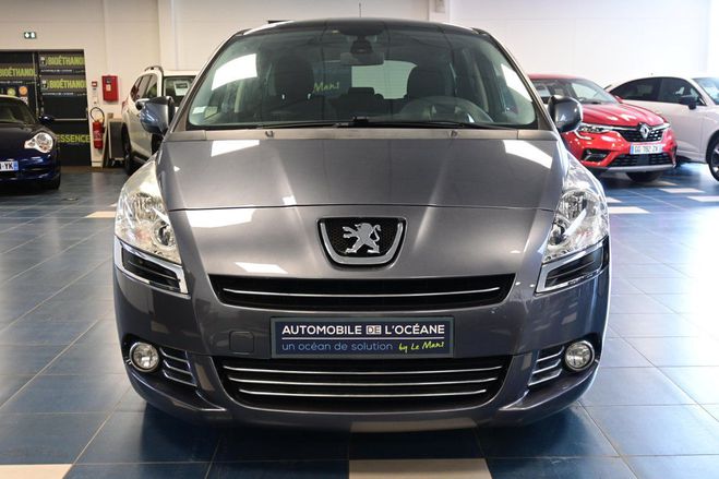 Peugeot 5008 1.6 HDi 112ch FAP BVM6 Serie Speciale Fa Gris Fonc de 2011