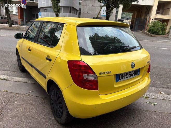 Skoda Fabia 1.2 70 cv style 2014 90000 kms Jaune de 2014