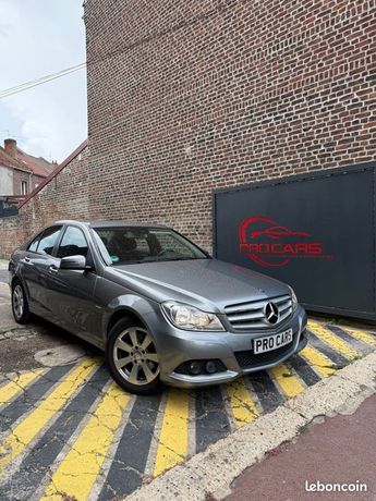  Voir détails -Mercedes Classe C benz c200 à Douai (59)