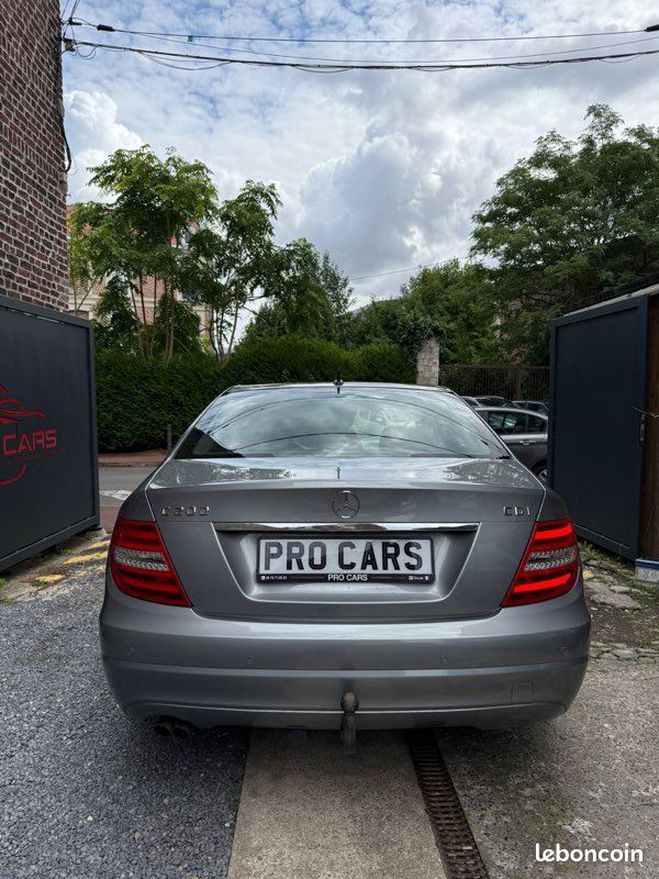 Mercedes Classe C benz c200 Gris de 2011