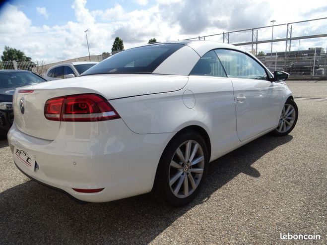 Volkswagen Eos 2.0 TDI 140CH BLUEMOTION FAP Blanc de 2011