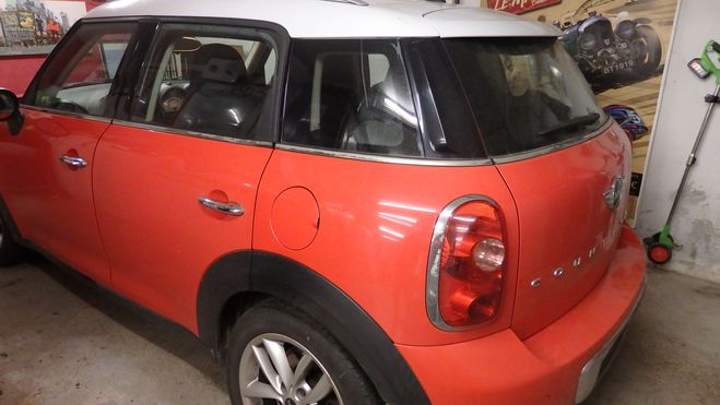 Mini Countryman COUNTRYMAN BOITE AUTO rouge de 2011