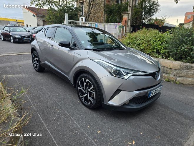 Toyota C HR CHR 1.8l Hybride 122ch 92 000km GARANTIE Gris de 2017