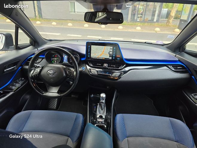 Toyota C HR CHR 1.8l Hybride 122ch 92 000km GARANTIE Gris de 2017