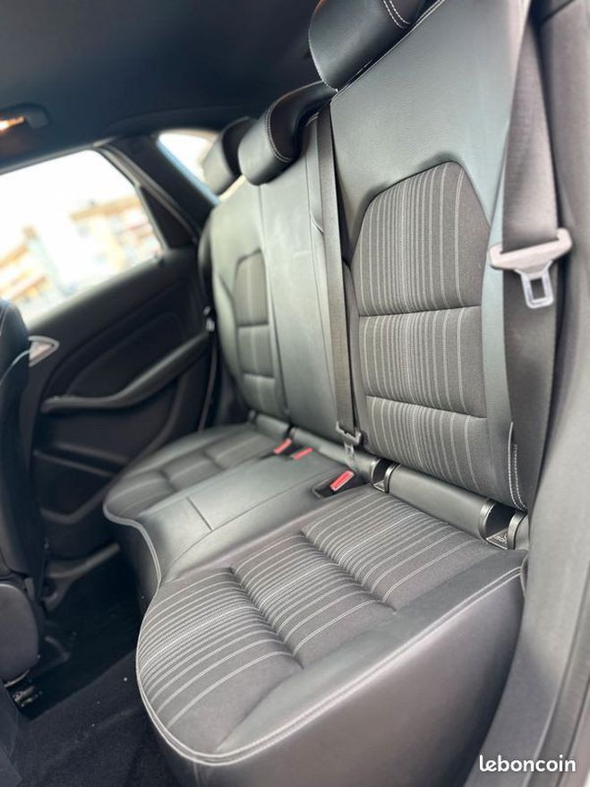 Mercedes Classe B 180 cdi sport Gris de 2012
