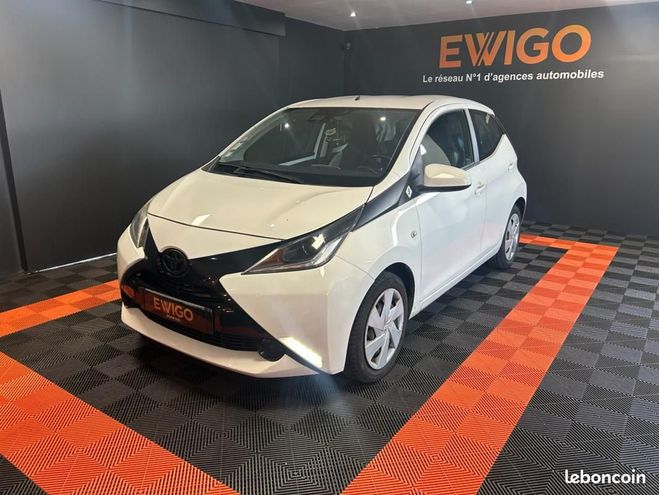 Toyota Aygo 1.0 VVTI 69CV X-WAVE   CLIM  5 PORTES Blanc de 2016