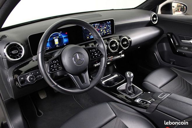 Mercedes Classe A IV 180 136CH BUSINESS LINE ESSENCE Noir de 2020