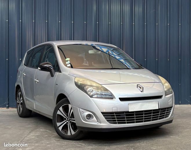 Renault Megane Grand Scenic 1.9 dCi 130ch FAP Bose Euro Autre de 2011