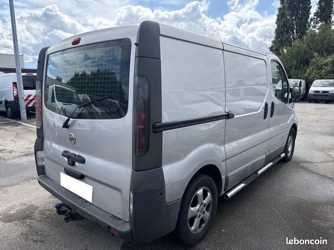 Nissan Primastar FG 2700 L1H1 2.5 DCI 150CH BUSINESS Gris de 2007