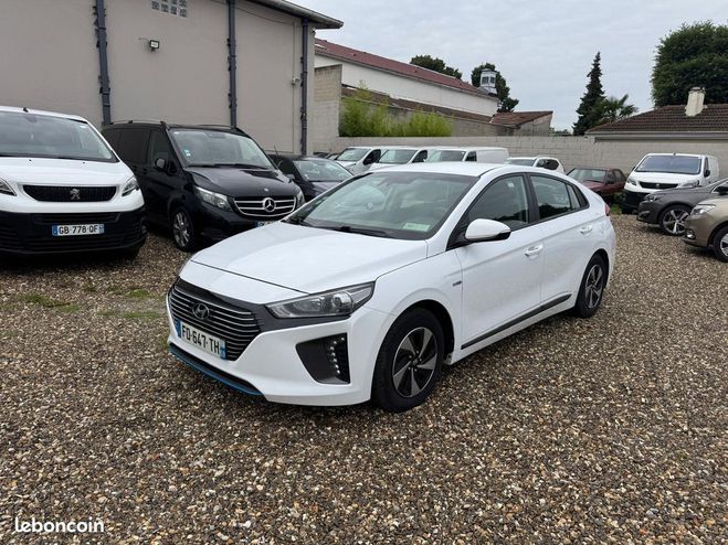 Hyundai Ioniq Hybrid Business 1.6 GDI 141ch Historique Blanc de 2019