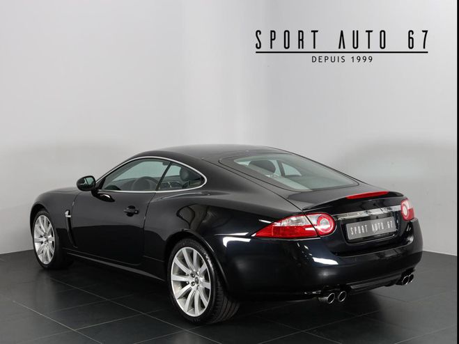 Jaguar XK 4,2L V8 4,2 L V8 Noir Mtal de 2008