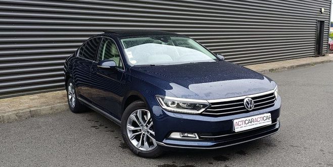 Volkswagen Passat VIII 2.0 TDI 150 CARAT DSG BVA Bleu Fonc Mtallis de 2015