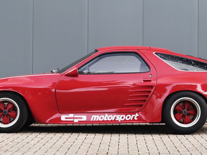 Porsche 928 S DP 4.7-liter V8 with 296 HP Rouge de 1980