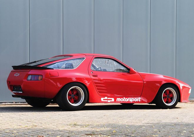 Porsche 928 S DP 4.7-liter V8 with 296 HP Rouge de 1980