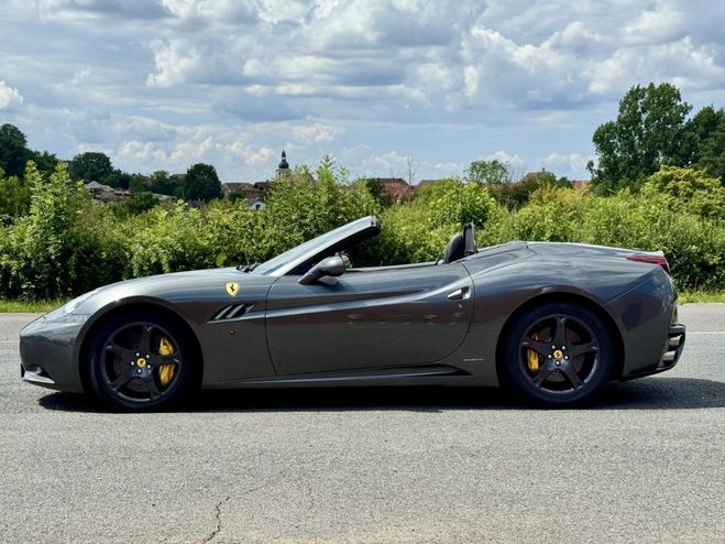 Ferrari California 4.3i - BVA . PHASE 1 GRIS FONCE de 2012