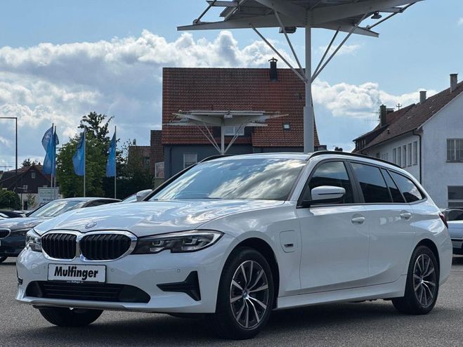 BMW Serie 3 320e T. LiveProf.M Lenkrad Tempomat DAB Blanc de 